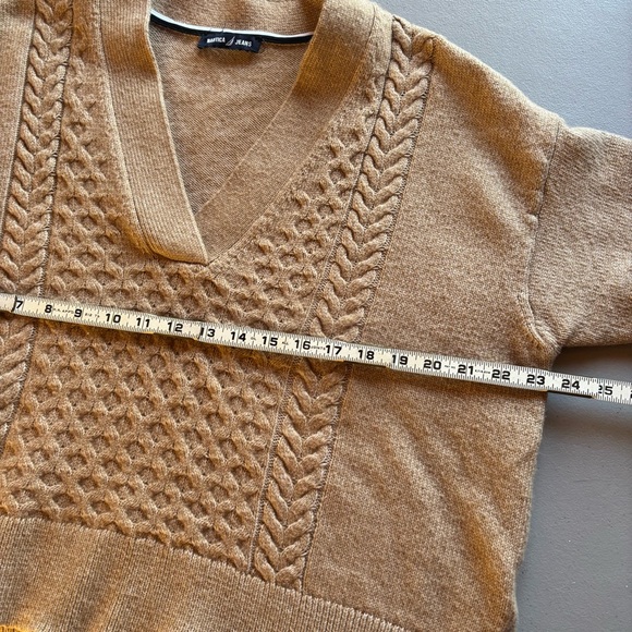 Nautica Jeans Women’s Camel Tan V Neck Cable Knit Sweater Soft Preppy Minimalist - Picture 10 of 13